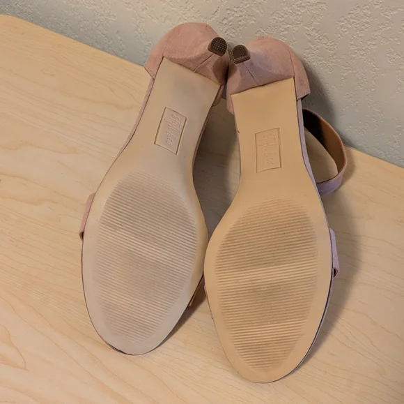 Style & Co Pink Heels with Suede Finish - Picture 5 of 9